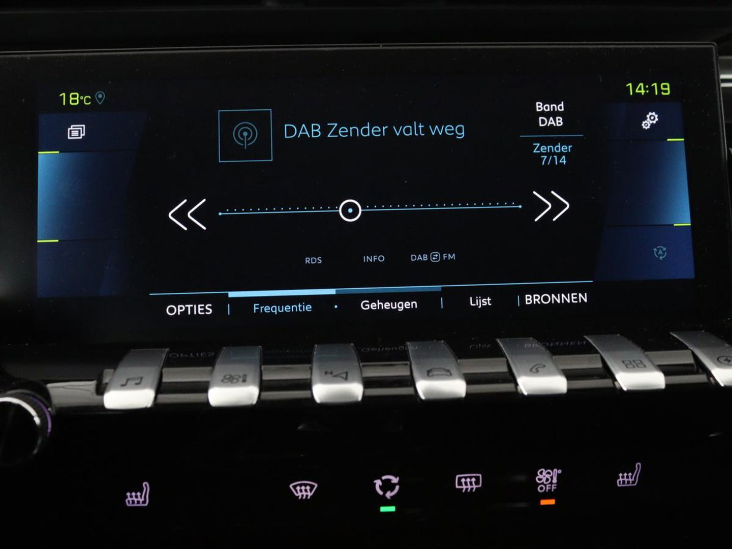 Peugeot 508 1.6 HYbrid Allure | Stoelverwarming | Focal Sound | Adaptive cruise | Camera | Carplay | Full LED | Keyless | Navigatie | Half leder | PHEV
