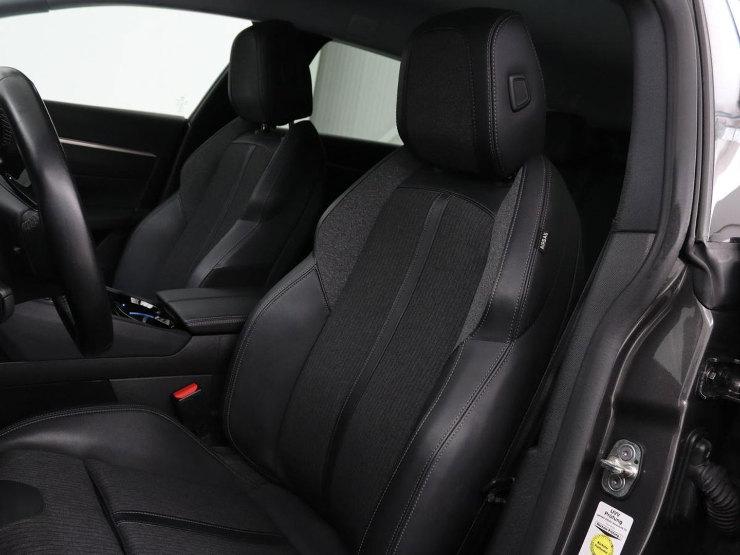 Peugeot 508 1.6 HYbrid Allure | Stoelverwarming | Focal Sound | Adaptive cruise | Camera | Carplay | Full LED | Keyless | Navigatie | Half leder | PHEV