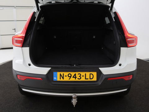 Volvo XC40 1.5 T3 Momentum | Stoelverwarming | Trekhaak | Carplay | Harman/Kardon | Camera | Navigatie | Half leder | Full LED
