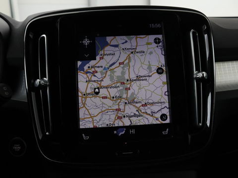Volvo XC40 1.5 T3 Momentum | Stoelverwarming | Trekhaak | Carplay | Harman/Kardon | Camera | Navigatie | Half leder | Full LED