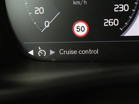 Volvo XC40 1.5 T3 Momentum | Stoelverwarming | Trekhaak | Carplay | Harman/Kardon | Camera | Navigatie | Half leder | Full LED