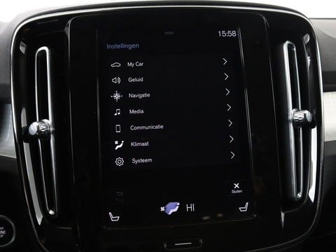 Volvo XC40 1.5 T3 Momentum | Stoelverwarming | Trekhaak | Carplay | Harman/Kardon | Camera | Navigatie | Half leder | Full LED