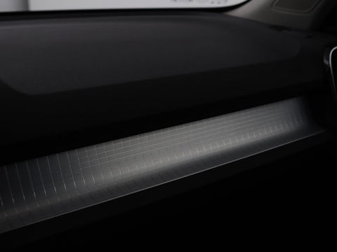 Volvo XC40 1.5 T3 Momentum | Stoelverwarming | Trekhaak | Carplay | Harman/Kardon | Camera | Navigatie | Half leder | Full LED