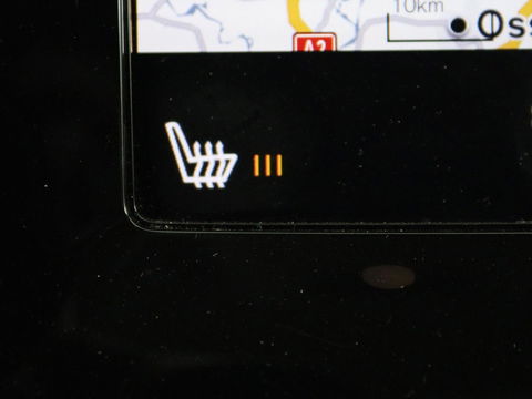 Volvo XC40 1.5 T3 Momentum | Stoelverwarming | Trekhaak | Carplay | Harman/Kardon | Camera | Navigatie | Half leder | Full LED