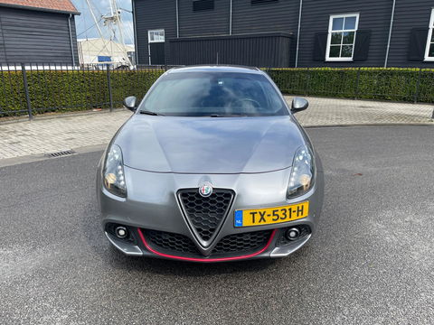 Alfa Romeo Giulietta 1.4 Turbo 170PK MultiAir Super Automaat Leer Navi Led-Xenon
