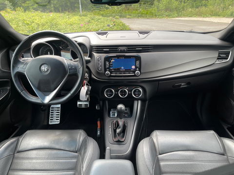 Alfa Romeo Giulietta 1.4 Turbo 170PK MultiAir Super Automaat Leer Navi Led-Xenon