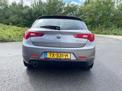 Alfa Romeo Giulietta 1.4 Turbo 170PK MultiAir Super Automaat Leer Navi Led-Xenon