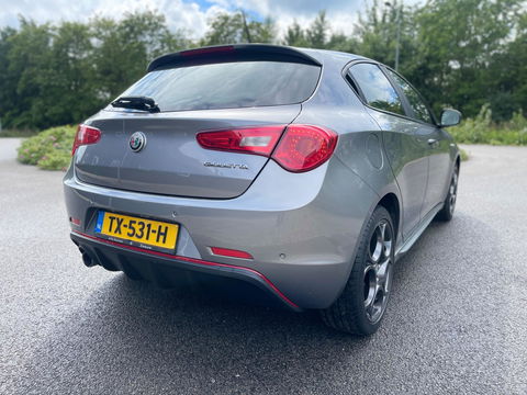 Alfa Romeo Giulietta 1.4 Turbo 170PK MultiAir Super Automaat Leer Navi Led-Xenon