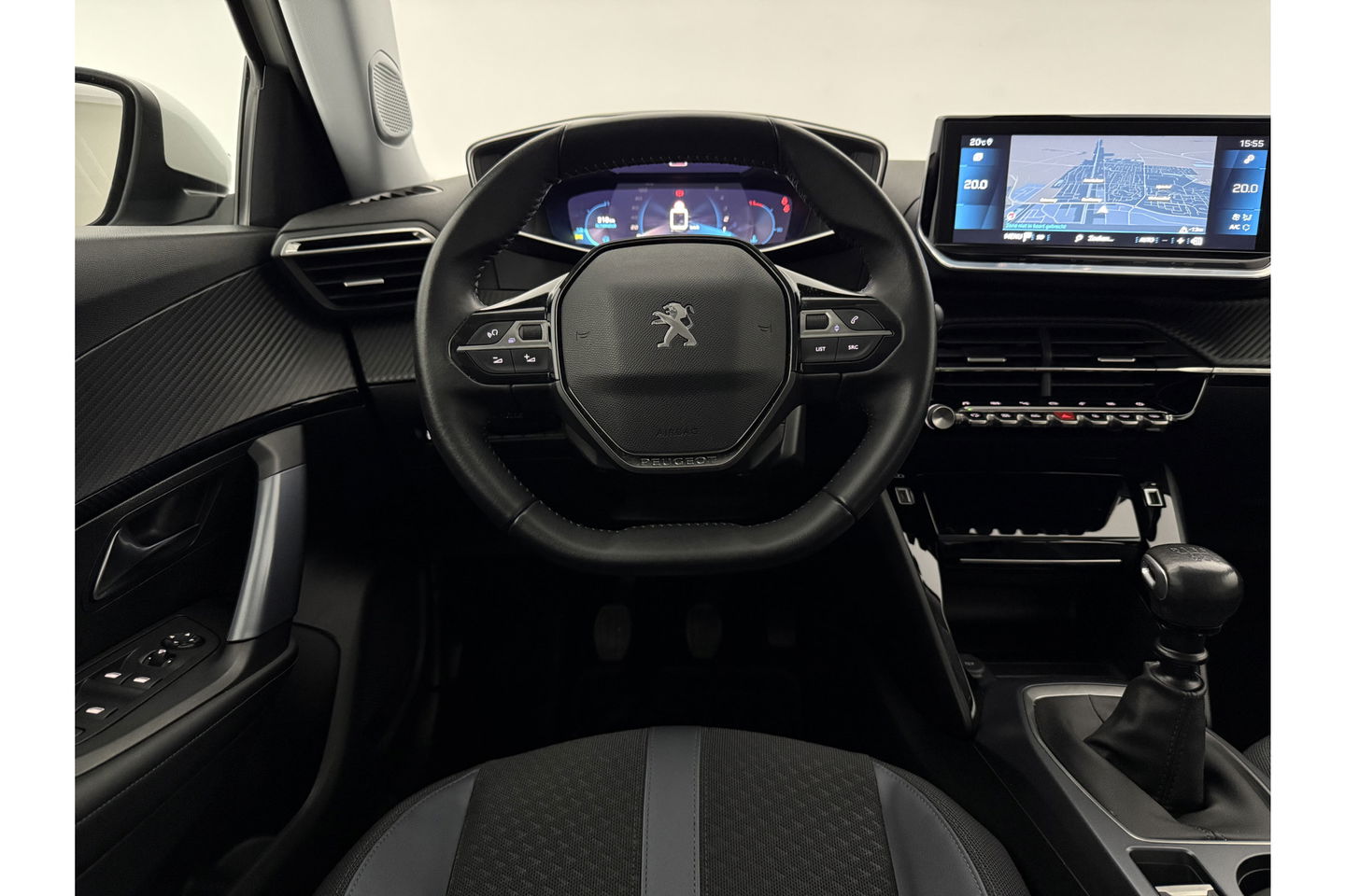 Peugeot 2008 1.2 PureTech 360 Camera LED Virtual Trekhaak Parelmoer Carplay Clima Cruise Navi 18"LMV PDC