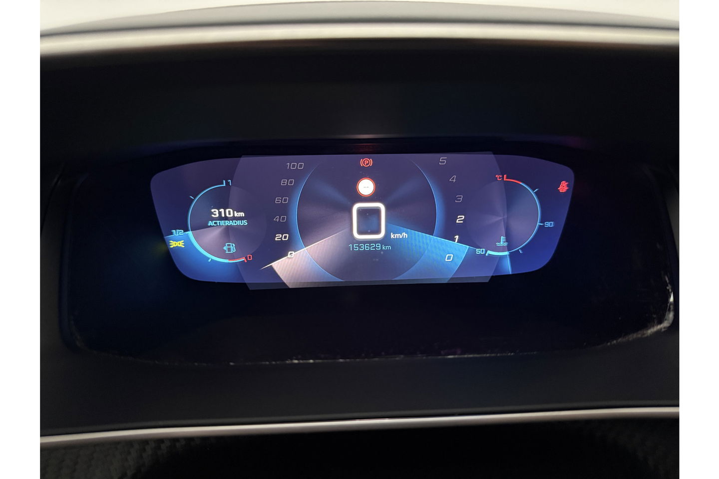 Peugeot 2008 1.2 PureTech 360 Camera LED Virtual Trekhaak Parelmoer Carplay Clima Cruise Navi 18"LMV PDC