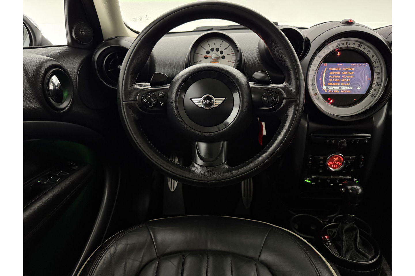 MINI Cooper Countryman 1.6 Cooper S ALL4 Chili 184PK Airco Cruise LED harman/kardon Leder 18"LMV Parkeersensoren
