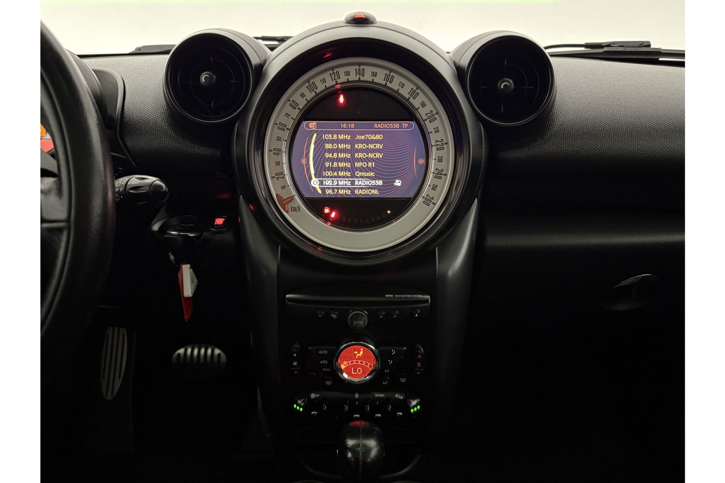 MINI Cooper Countryman 1.6 Cooper S ALL4 Chili 184PK Airco Cruise LED harman/kardon Leder 18"LMV Parkeersensoren