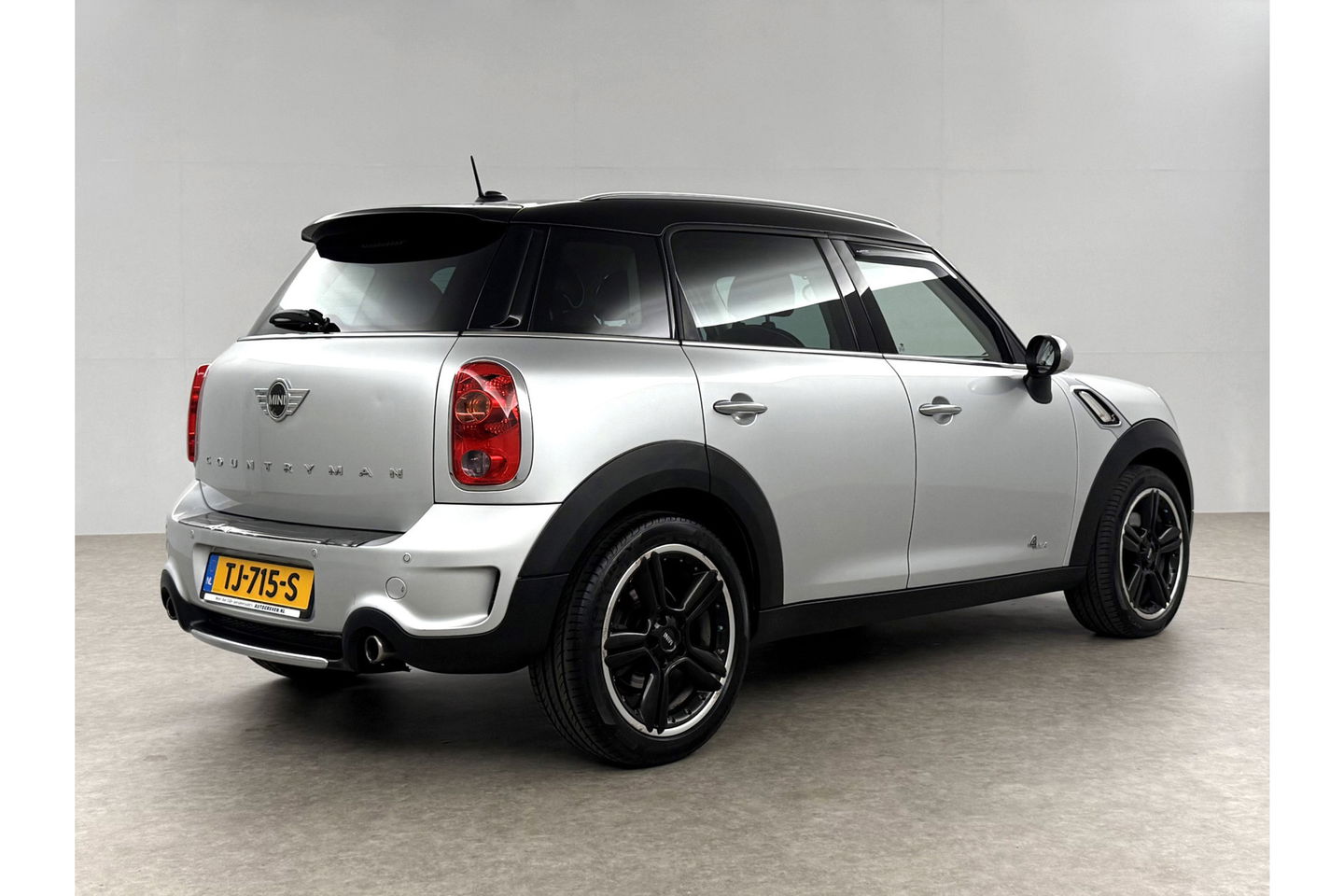 MINI Cooper Countryman 1.6 Cooper S ALL4 Chili 184PK Airco Cruise LED harman/kardon Leder 18"LMV Parkeersensoren