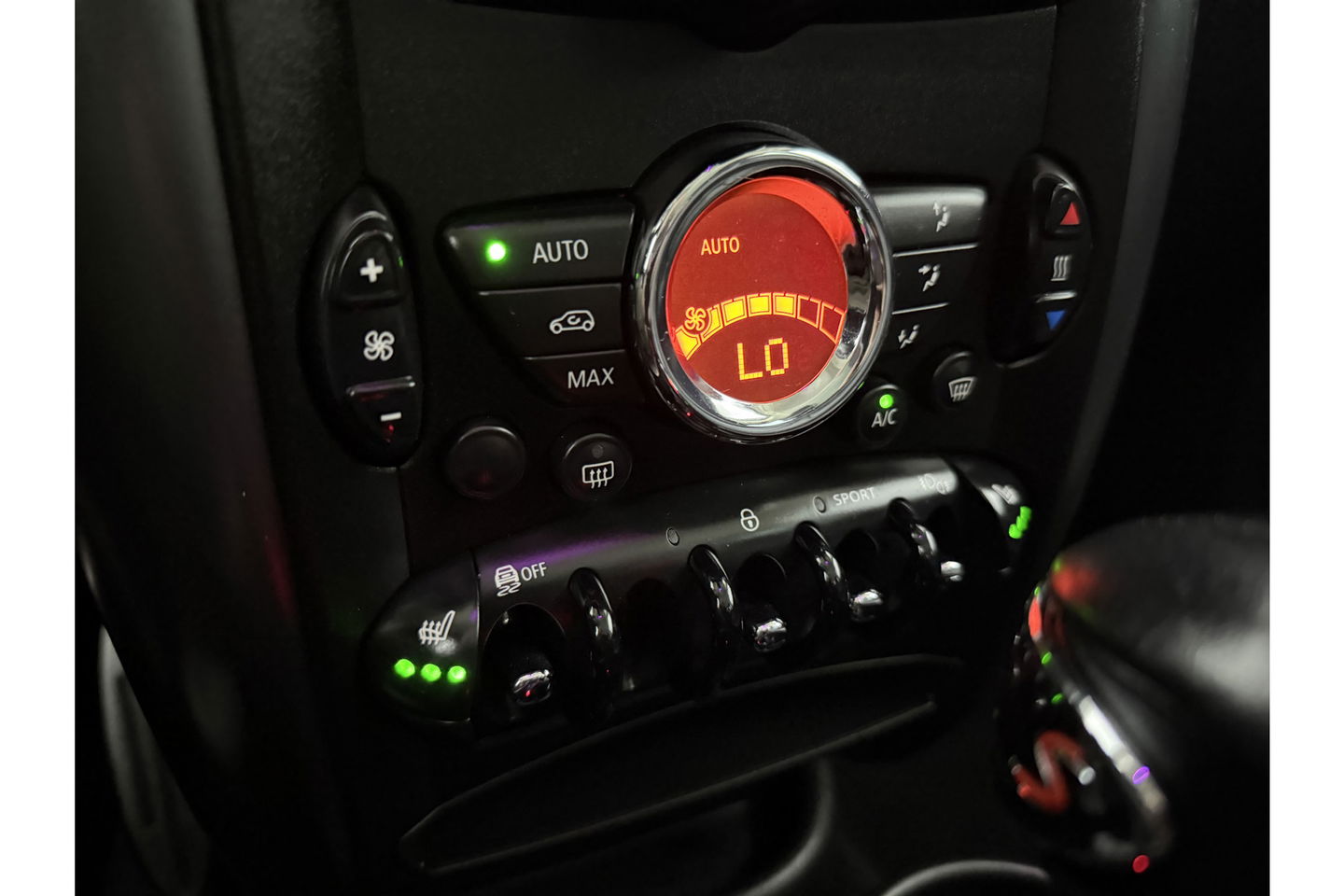 MINI Cooper Countryman 1.6 Cooper S ALL4 Chili 184PK Airco Cruise LED harman/kardon Leder 18"LMV Parkeersensoren