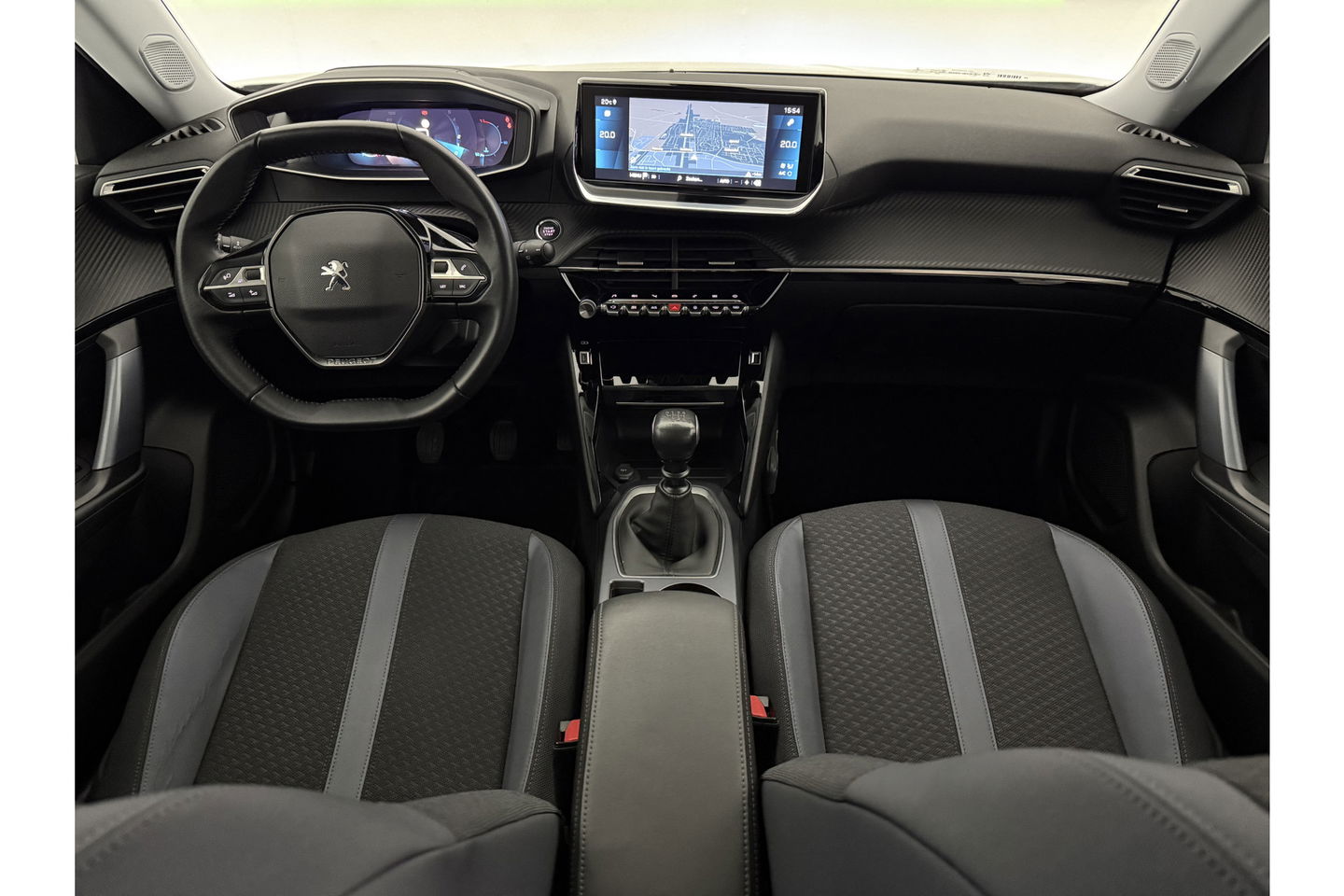 Peugeot 2008 1.2 PureTech 360 Camera LED Virtual Trekhaak Parelmoer Carplay Clima Cruise Navi 18"LMV PDC