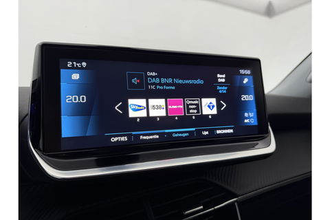 Peugeot 2008 1.2 PureTech 360 Camera LED Virtual Trekhaak Parelmoer Carplay Clima Cruise Navi 18"LMV PDC
