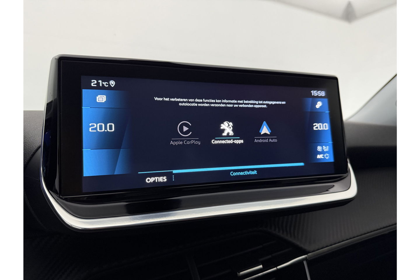 Peugeot 2008 1.2 PureTech 360 Camera LED Virtual Trekhaak Parelmoer Carplay Clima Cruise Navi 18"LMV PDC