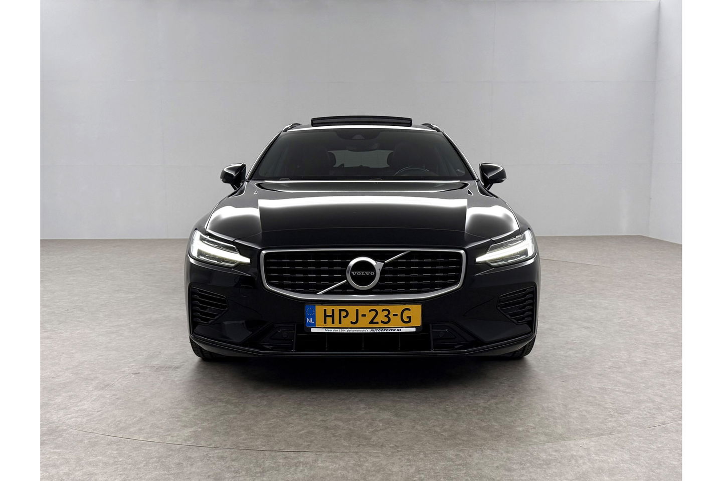 Volvo V60 2.0 T6 Recharge AWD R-Design 350PK Pano Trekhaak Camera Carplay LED Memory Navi Virtual Clima Cruise 20"LMV Leder PDC