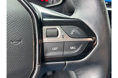 Peugeot 2008 1.2 PT ACTIVE PACK AIRCO CRUISECONTROL NAVI PDC.