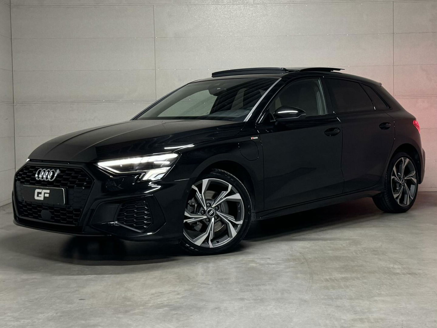 Audi A3 Sportback 40 TFSI e Black Edition S-line Pano Sfeer