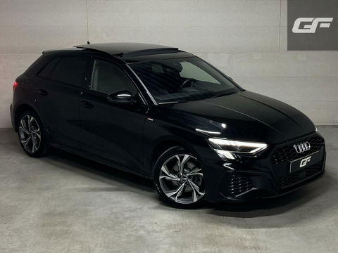 Audi A3 Sportback 40 TFSI e Black Edition S-line Pano Sfeer