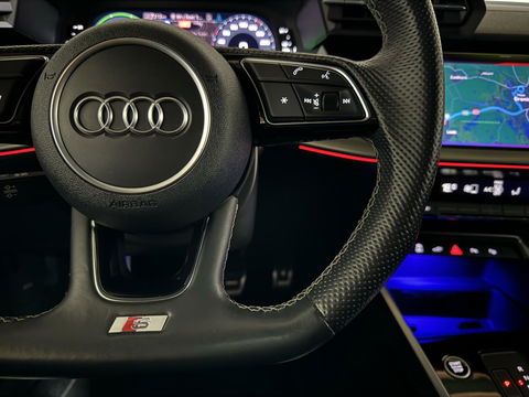 Audi A3 Sportback 40 TFSI e Black Edition S-line Pano Sfeer