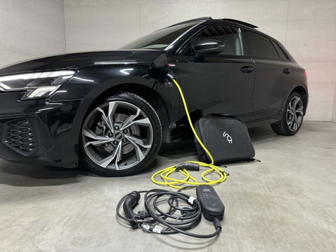 Audi A3 Sportback 40 TFSI e Black Edition S-line Pano Sfeer