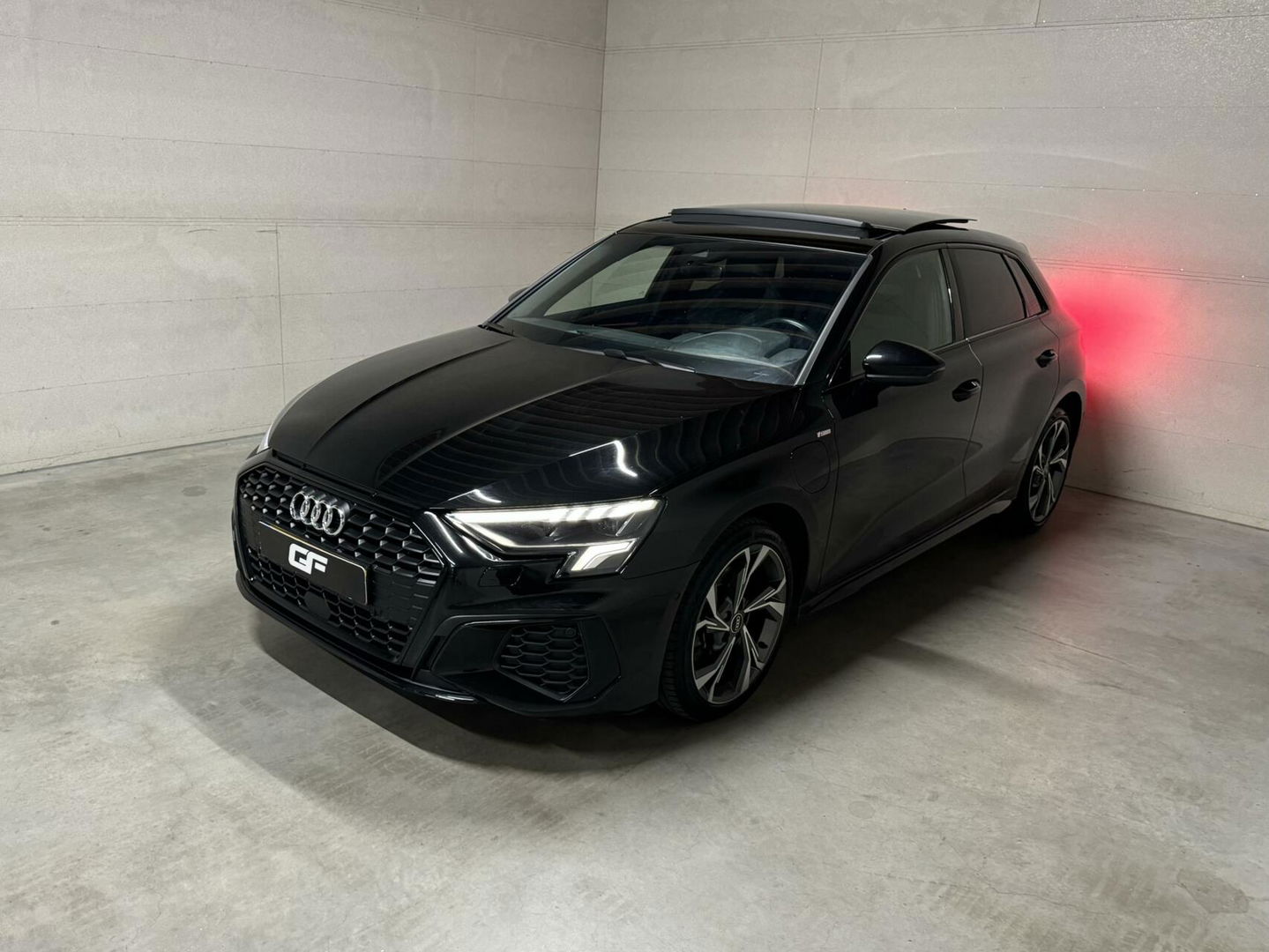 Audi A3 Sportback 40 TFSI e Black Edition S-line Pano Sfeer