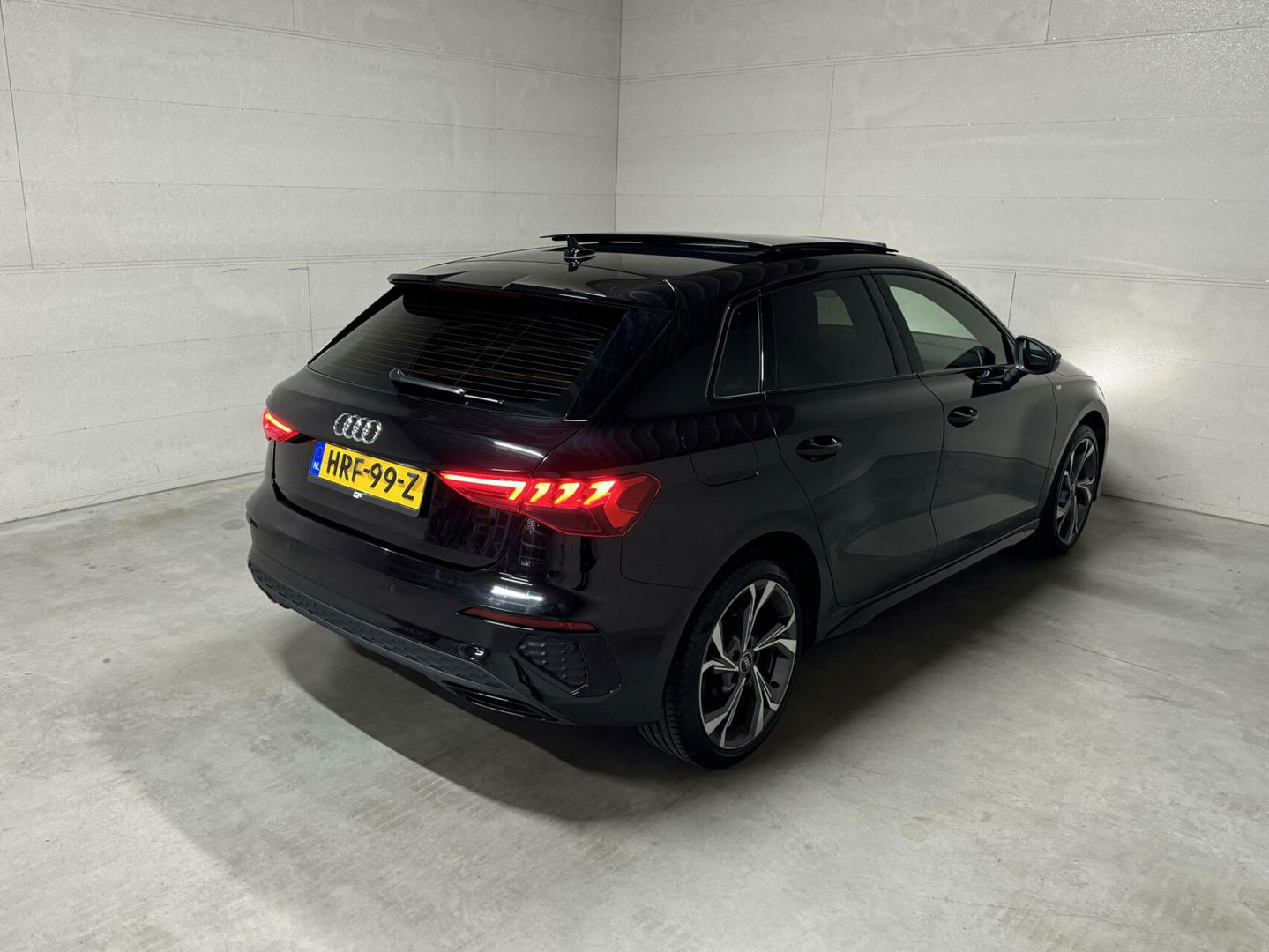Audi A3 Sportback 40 TFSI e Black Edition S-line Pano Sfeer