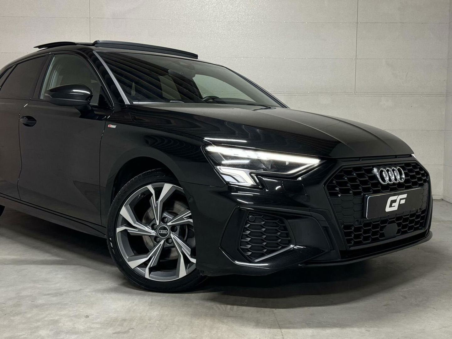 Audi A3 Sportback 40 TFSI e Black Edition S-line Pano Sfeer