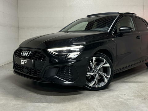 Audi A3 Sportback 40 TFSI e Black Edition S-line Pano Sfeer