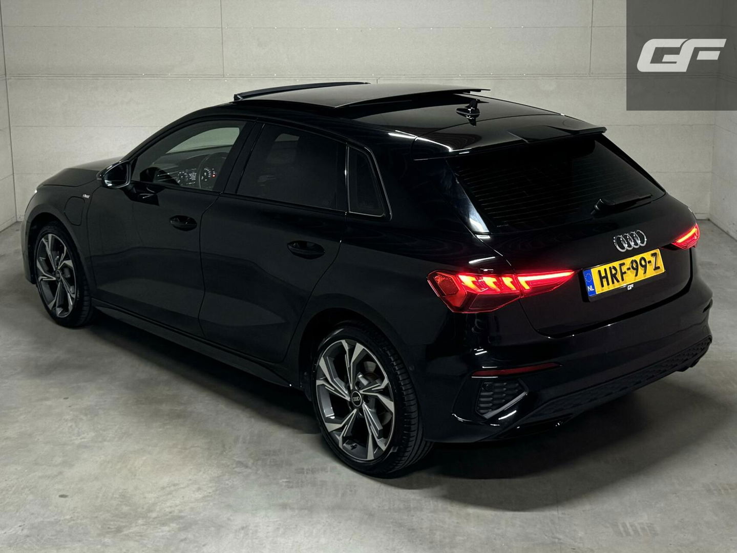 Audi A3 Sportback 40 TFSI e Black Edition S-line Pano Sfeer