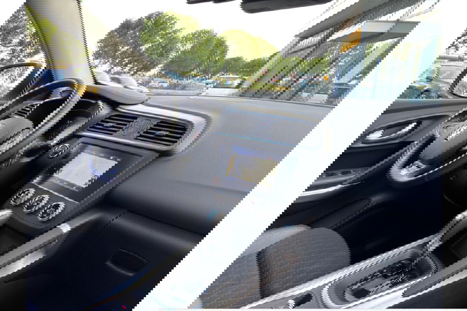 Renault Kadjar 1.3 TCE TECHNO AUTOMAAT PANORAMA NAVI PDC-CAMERA.