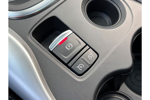 Renault Kadjar 1.3 TCE TECHNO AUTOMAAT PANORAMA NAVI PDC-CAMERA.