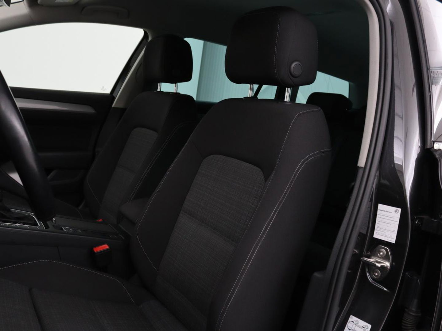 Volkswagen Passat 2.0 TDI Business | Stoelverwarming | Adaptive cruise | Camera | Carplay | Navigatie | Virtual Cockpit | Climate control | Full LED | Keyless