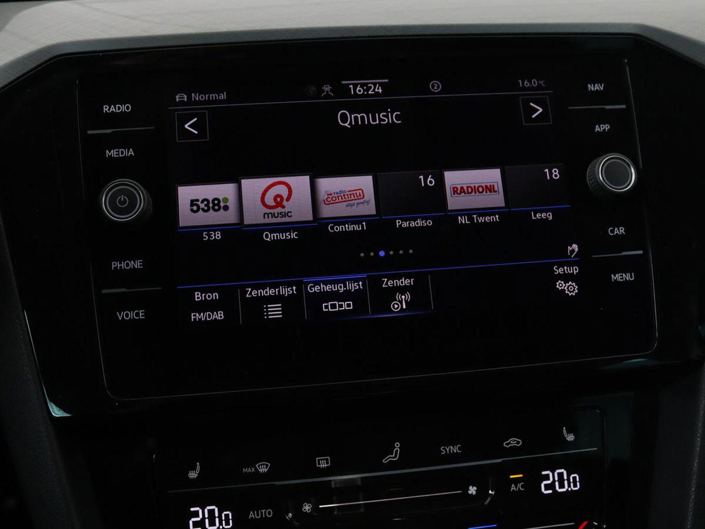 Volkswagen Passat 2.0 TDI Business | Stoelverwarming | Adaptive cruise | Camera | Carplay | Navigatie | Virtual Cockpit | Climate control | Full LED | Keyless