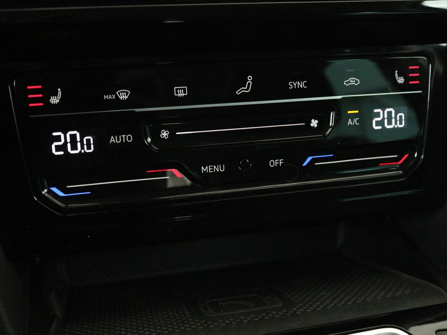 Volkswagen Passat 2.0 TDI Business | Stoelverwarming | Adaptive cruise | Camera | Carplay | Navigatie | Virtual Cockpit | Climate control | Full LED | Keyless