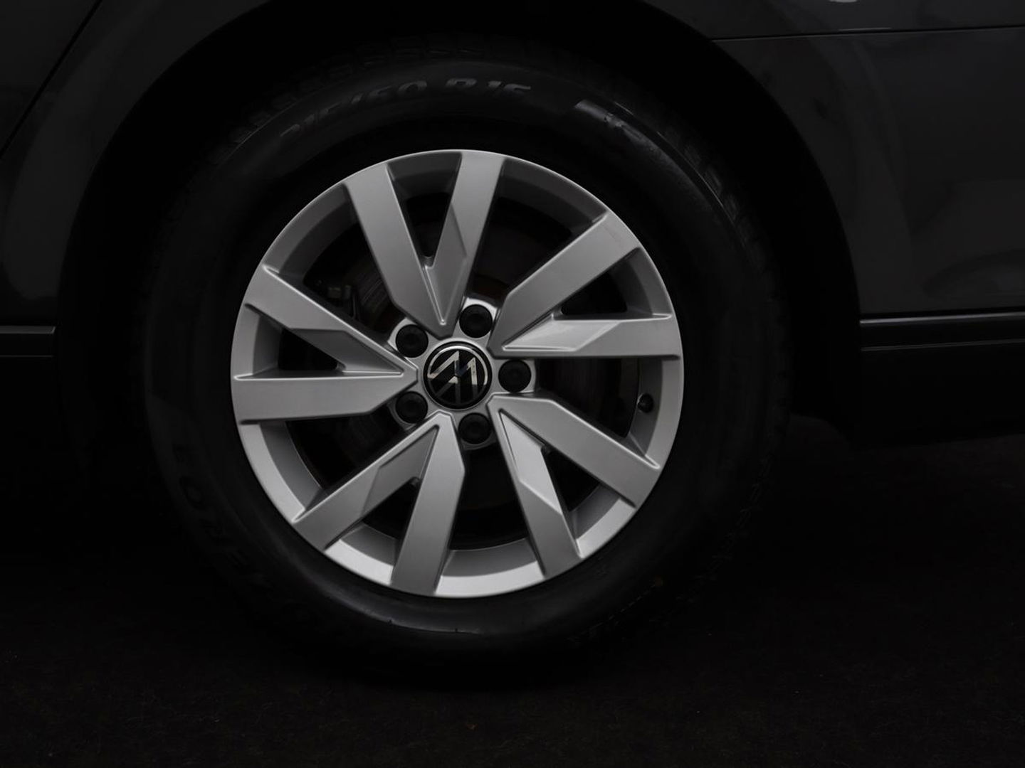 Volkswagen Passat 2.0 TDI Business | Stoelverwarming | Adaptive cruise | Camera | Carplay | Navigatie | Virtual Cockpit | Climate control | Full LED | Keyless