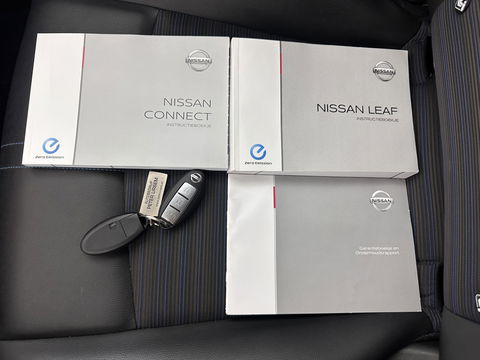 Nissan Leaf Tekna 40 kWh (INCL-BTW) Aut. *LEATHER-FABRIC | FULL-LED | BOSE-SURROUND | ADAPTIVE-CRUISE | TOP-VIEW | KEYLESS | NAVI-FULLMAP | BLINDSPOT | DAB+ | PDC | HEATED-COMFORT-SEATS | TOWBAR | DIGI-COCKPIT | 17"A