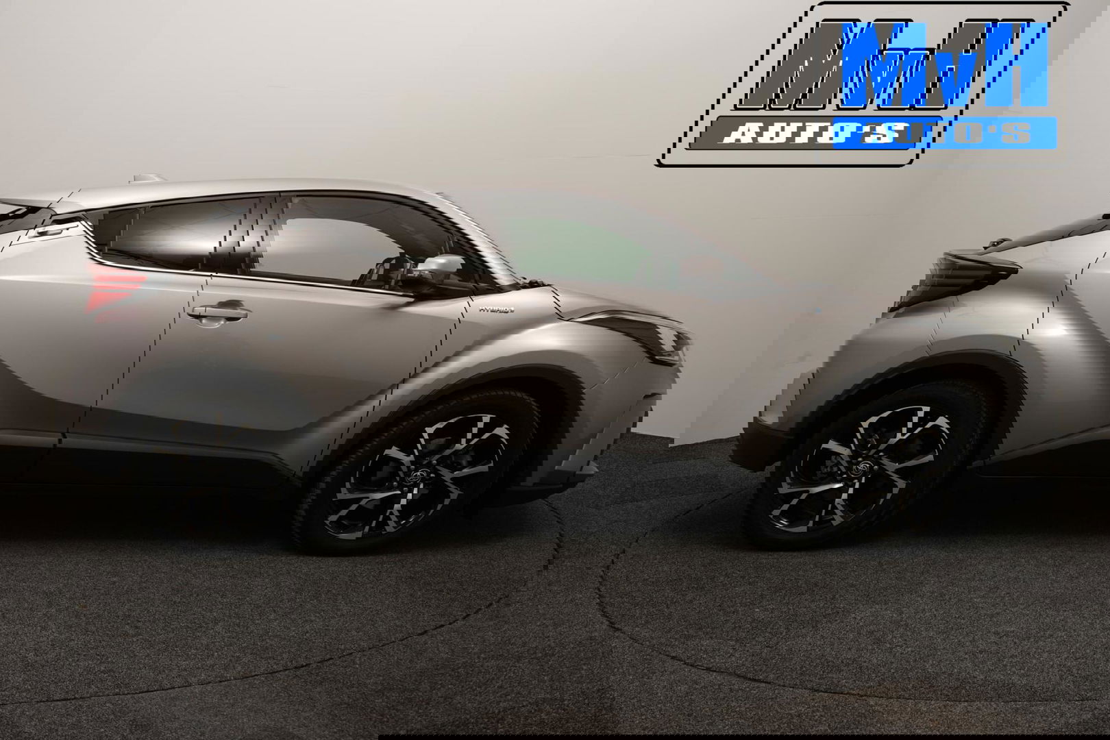 Toyota C-HR 1.8 Hybrid First Edition|LUXE|DEALER OH|JBL|TREKHAAK|LED