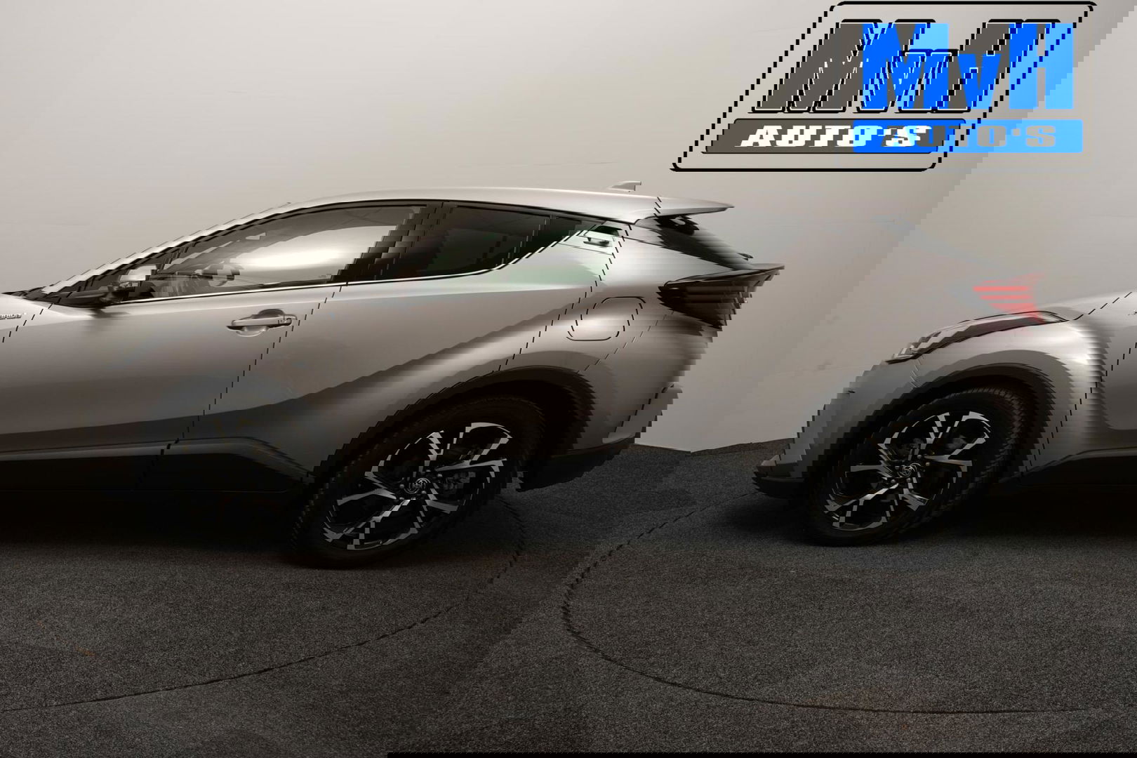 Toyota C-HR 1.8 Hybrid First Edition|LUXE|DEALER OH|JBL|TREKHAAK|LED