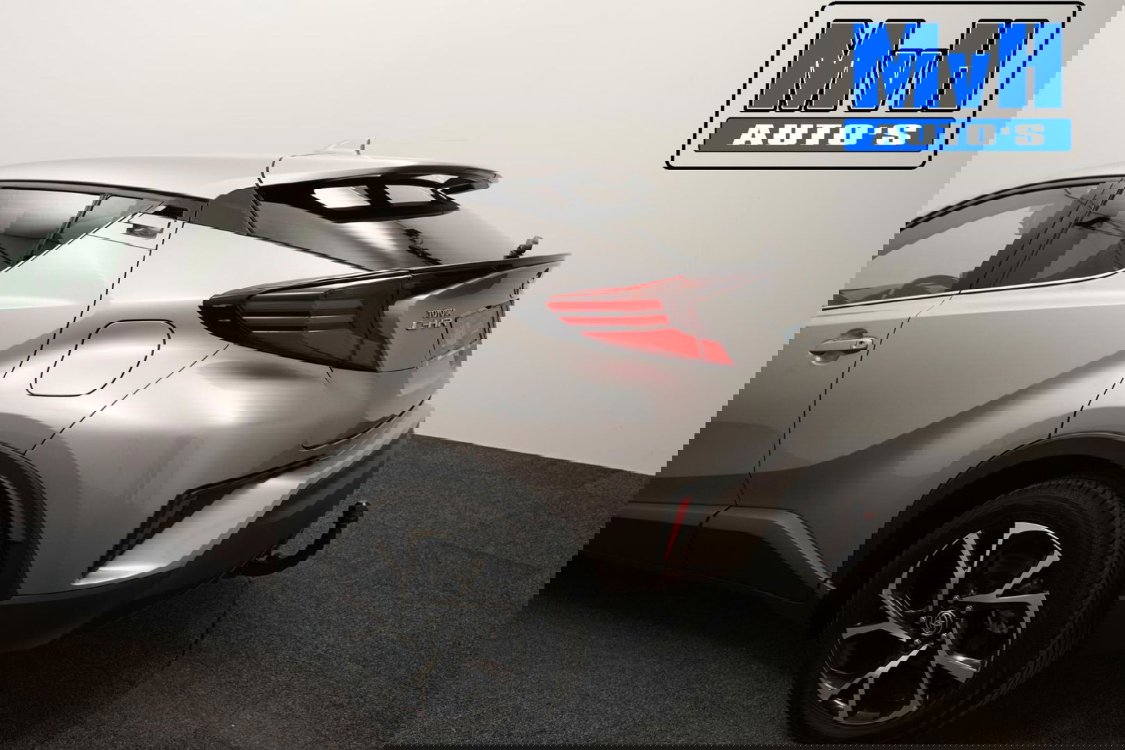 Toyota C-HR 1.8 Hybrid First Edition|LUXE|DEALER OH|JBL|TREKHAAK|LED