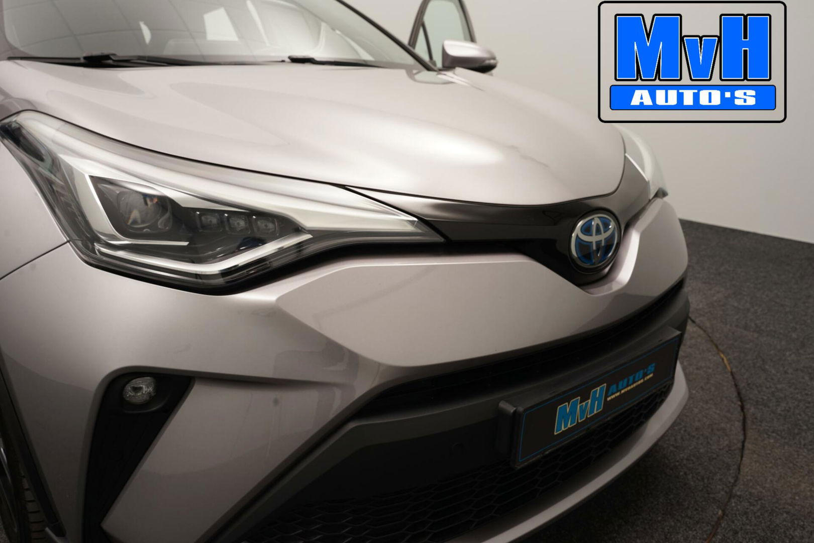 Toyota C-HR 1.8 Hybrid First Edition|LUXE|DEALER OH|JBL|TREKHAAK|LED