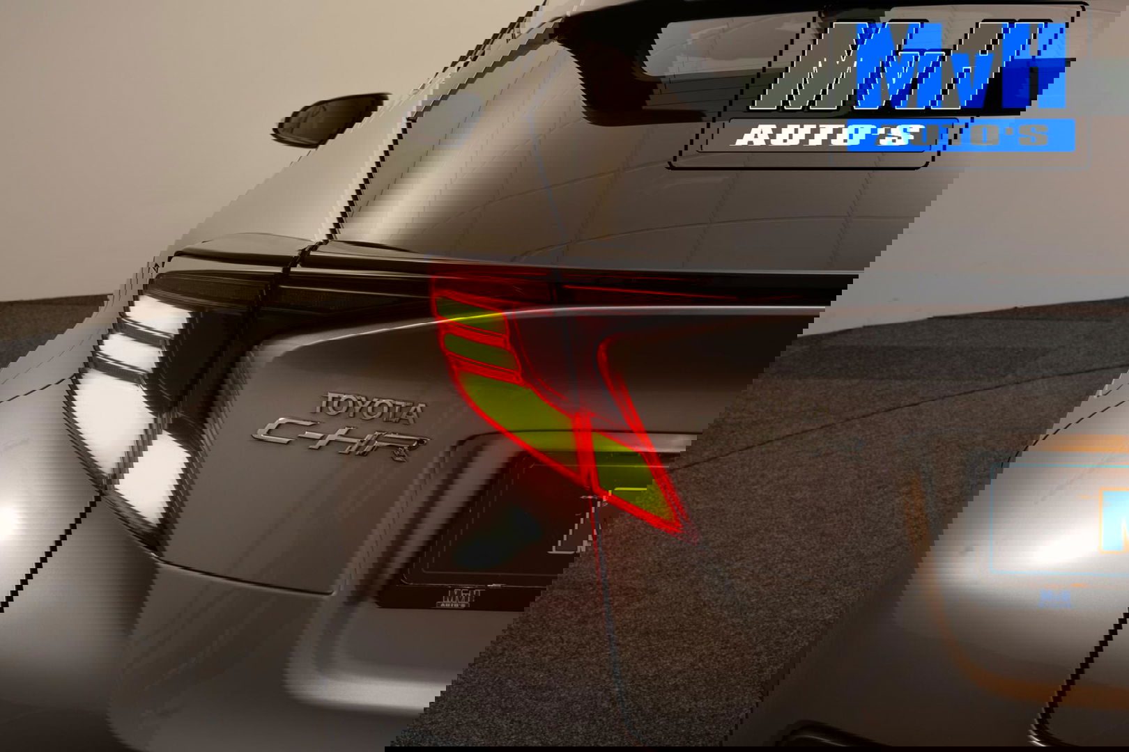 Toyota C-HR 1.8 Hybrid First Edition|LUXE|DEALER OH|JBL|TREKHAAK|LED