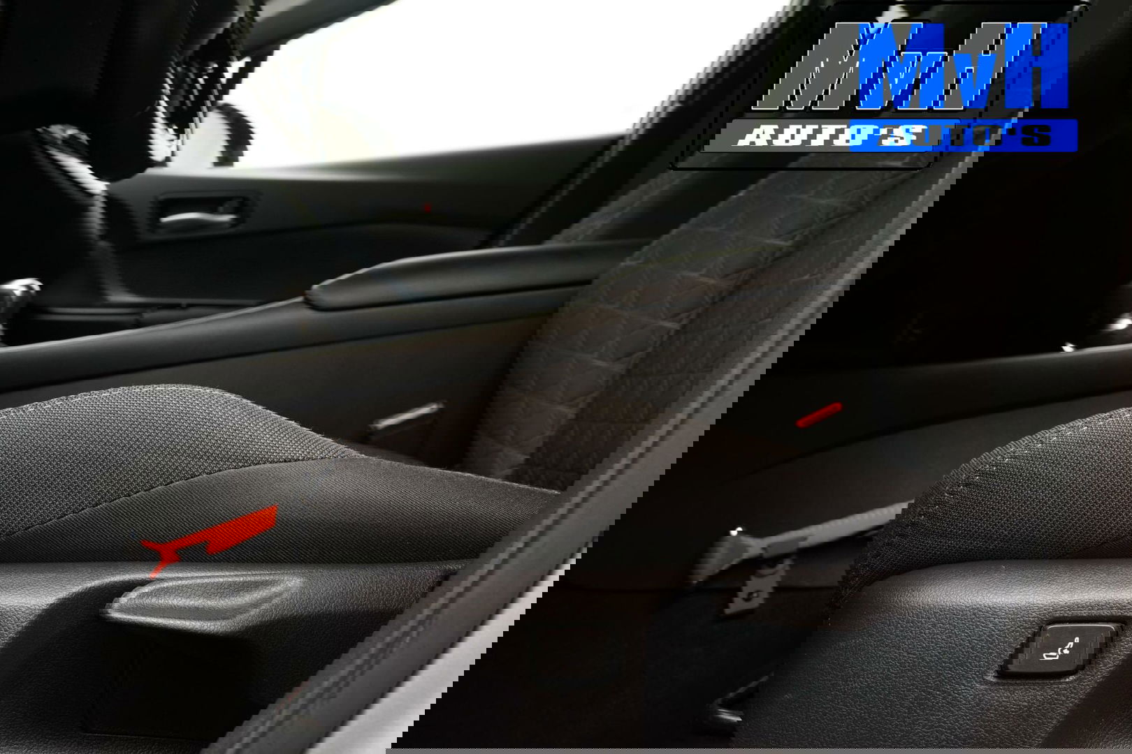 Toyota C-HR 1.8 Hybrid First Edition|LUXE|DEALER OH|JBL|TREKHAAK|LED