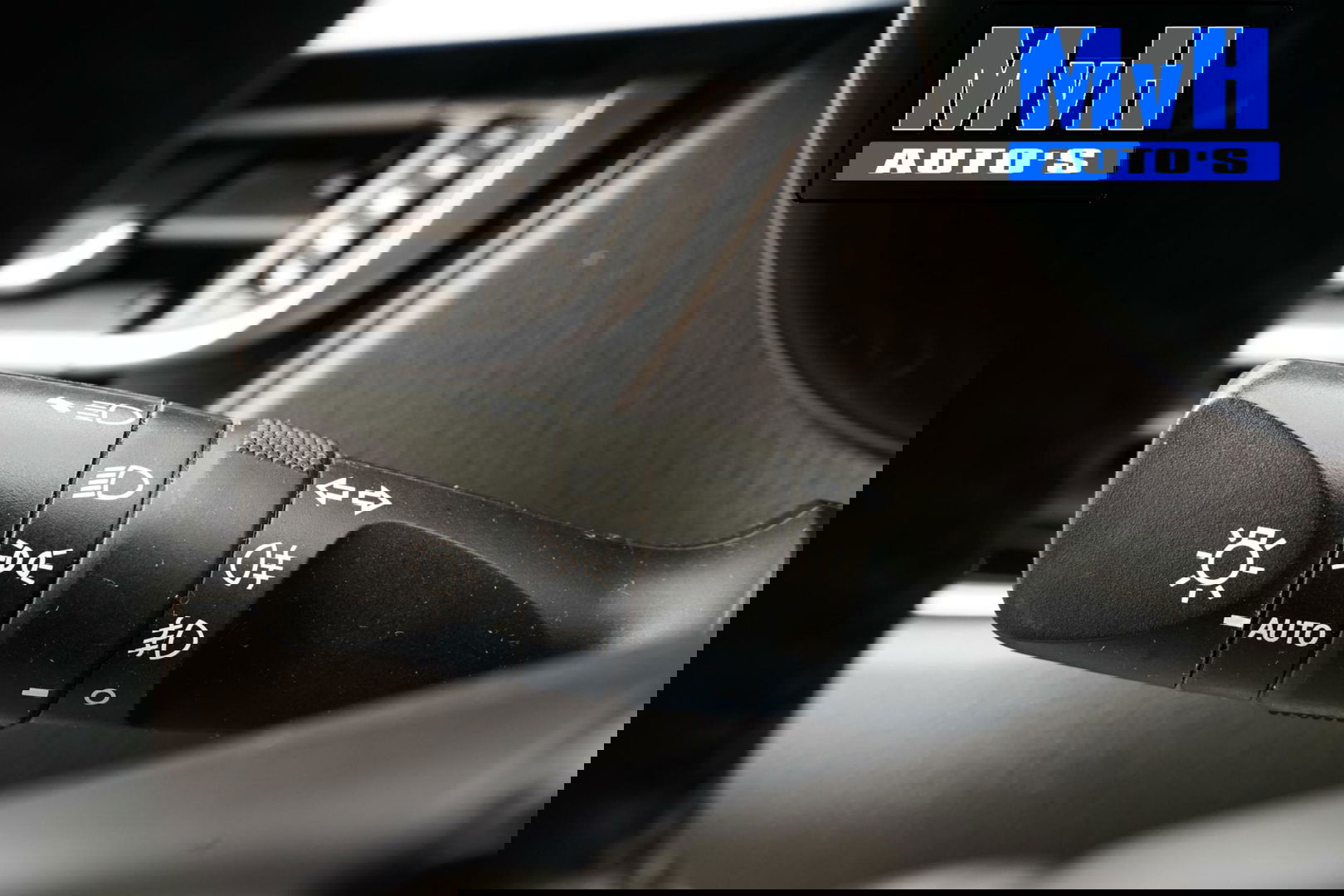 Toyota C-HR 1.8 Hybrid First Edition|LUXE|DEALER OH|JBL|TREKHAAK|LED