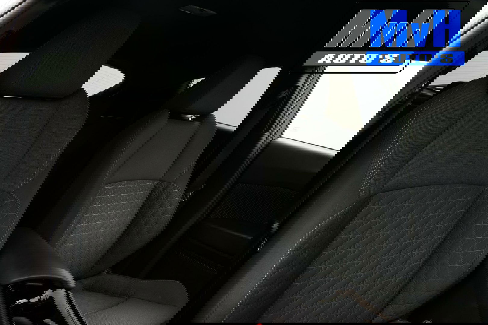Toyota C-HR 1.8 Hybrid First Edition|LUXE|DEALER OH|JBL|TREKHAAK|LED