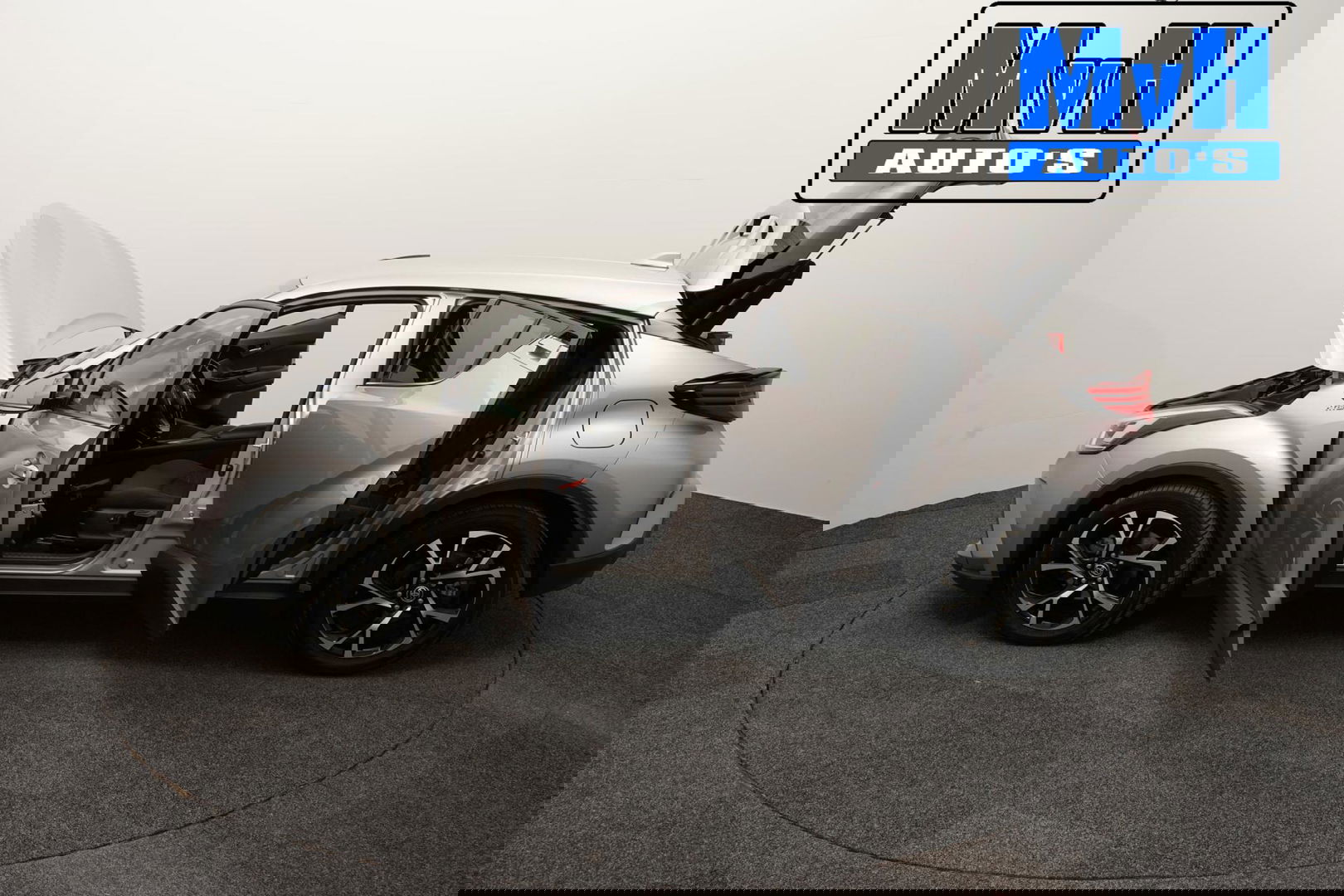 Toyota C-HR 1.8 Hybrid First Edition|LUXE|DEALER OH|JBL|TREKHAAK|LED