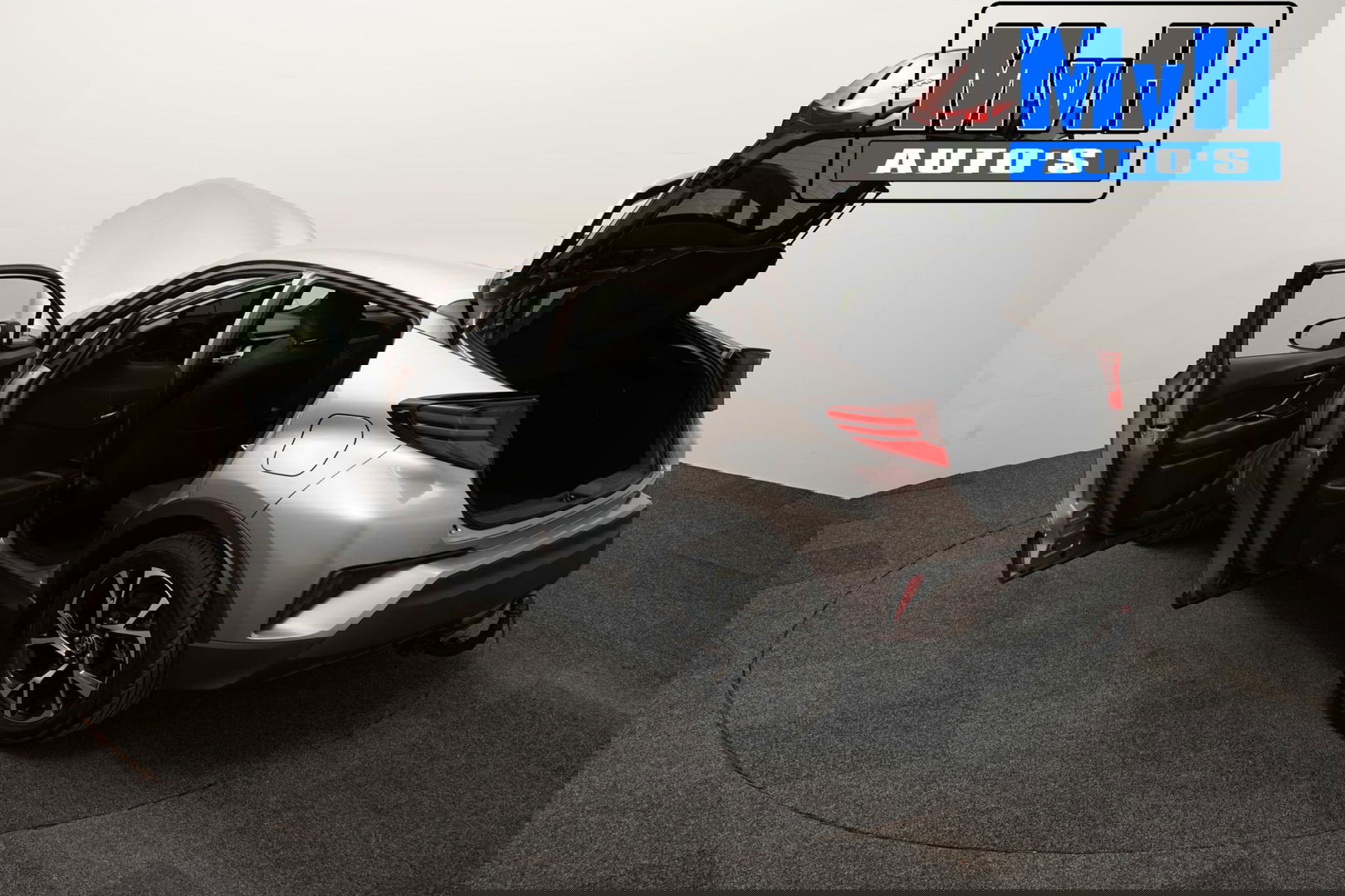 Toyota C-HR 1.8 Hybrid First Edition|LUXE|DEALER OH|JBL|TREKHAAK|LED