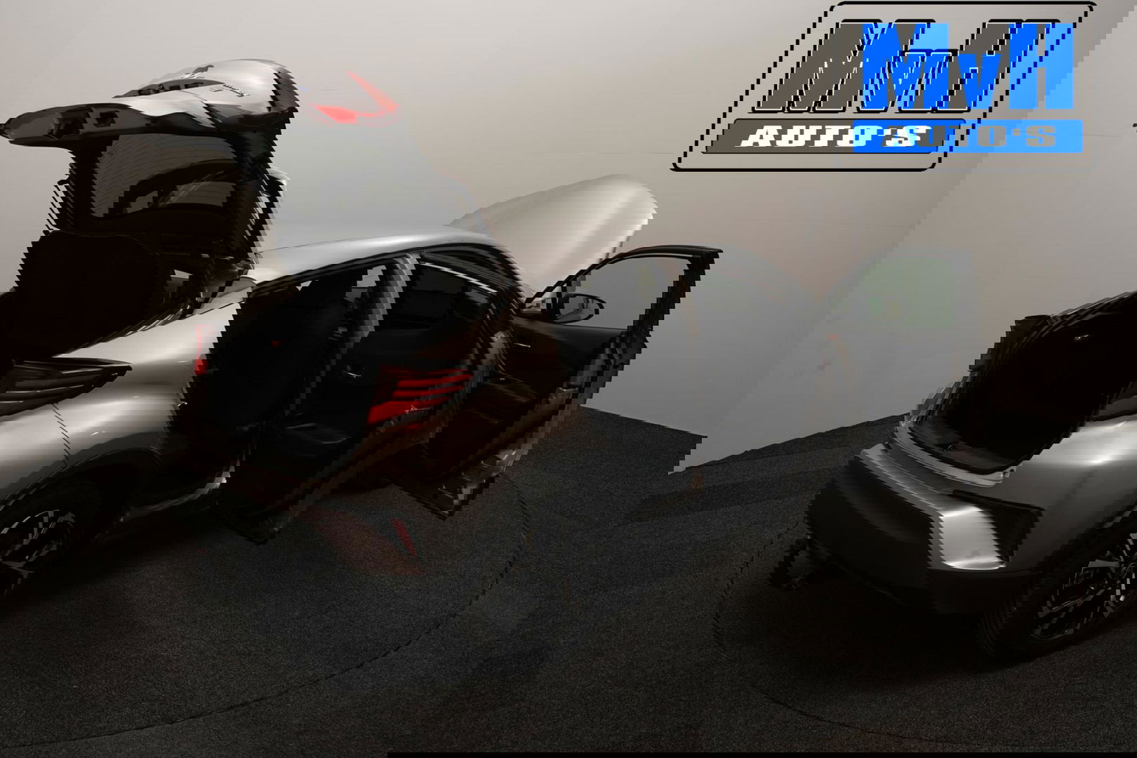 Toyota C-HR 1.8 Hybrid First Edition|LUXE|DEALER OH|JBL|TREKHAAK|LED